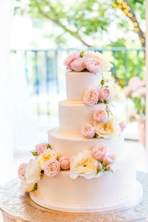 Cake — Tiers and dessert tables